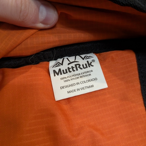 Red muttRuk Backpack - Picture 5 of 6